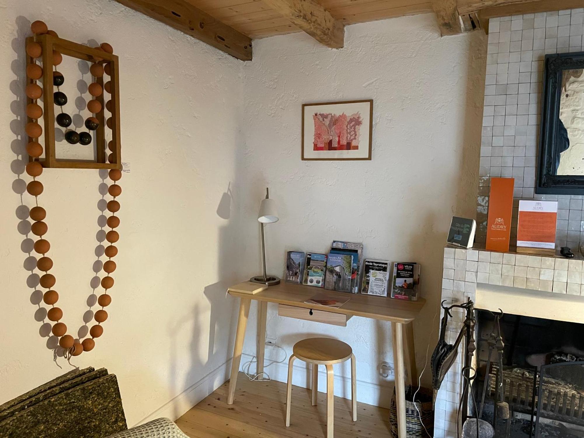 Casa de Férias Du Presbytere D'envaux, Ravissante Maison De Charme